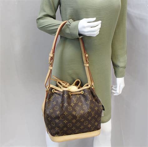 louis vuitton petit noe shoulder bag|Louis Vuitton small tote bag.